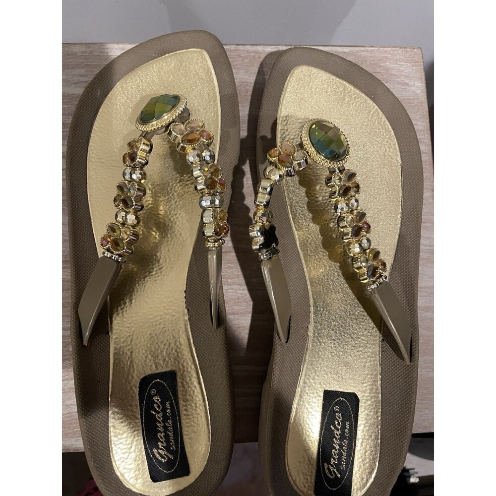 Grandco Women's Size 9 Gemstone Jeweled Beaded Gold Flip Flops Thong Sandals